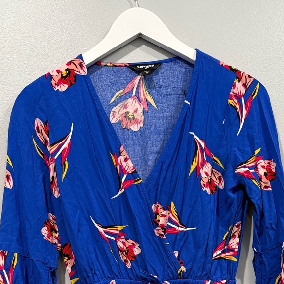Express Blue Floral Bell Sleeve Romper women’s - Size XS - Picture 3 of 8